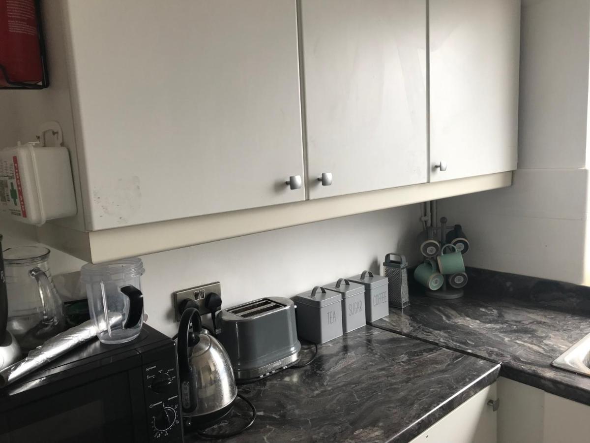 4 Bedroom Property Which Sleeps 8 Very Close To The Harry Potter Studio And Watford Junction Extérieur photo