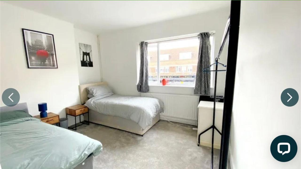 4 Bedroom Property Which Sleeps 8 Very Close To The Harry Potter Studio And Watford Junction Extérieur photo